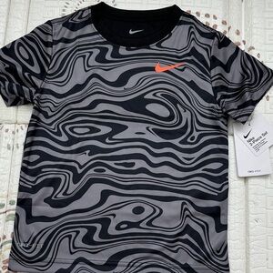Nike top size 6 boys